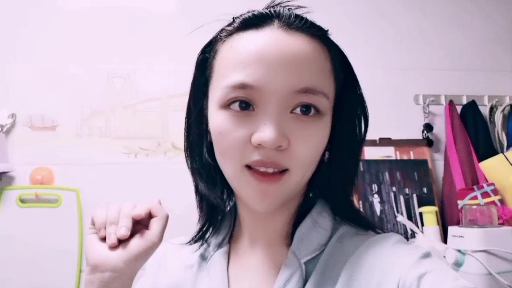 女木匠自己动手安装家具,从不靠男人!